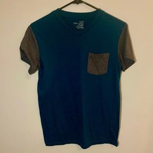 Retrofit Blue and Gray Pocket V-Neck Shirt